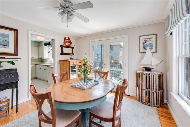 Photo - 93 Mill St