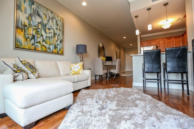 MMII - Lofts at 308 Ninth Apartments