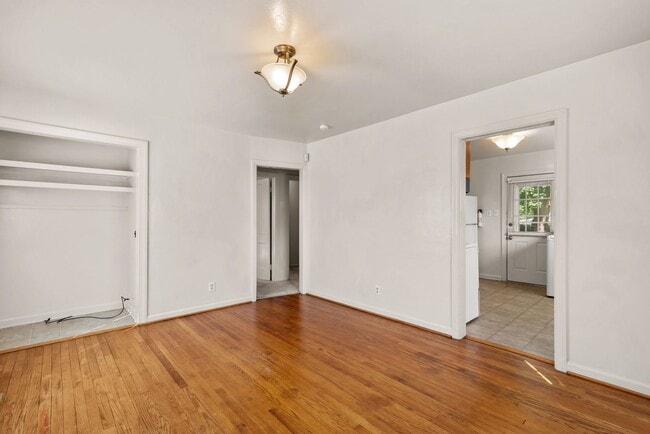 Photo - 3002 Woodrow St