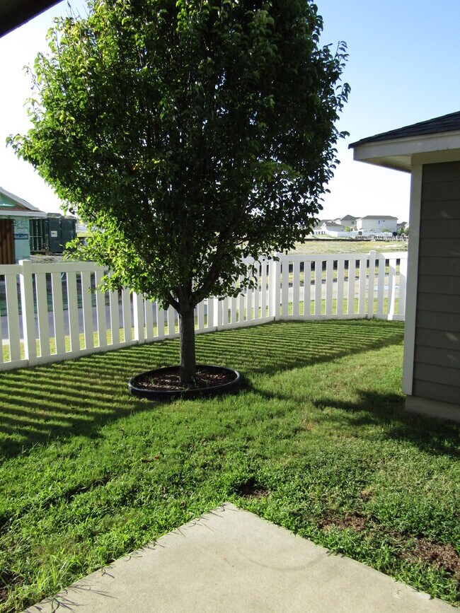 Photo - 408 N Cascades Ave