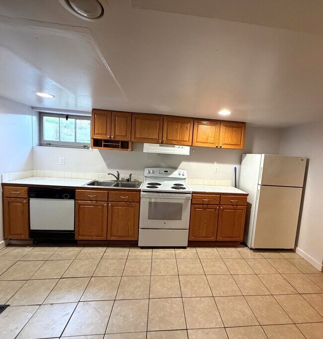 Photo - 1802 Cedar St Unit Basement