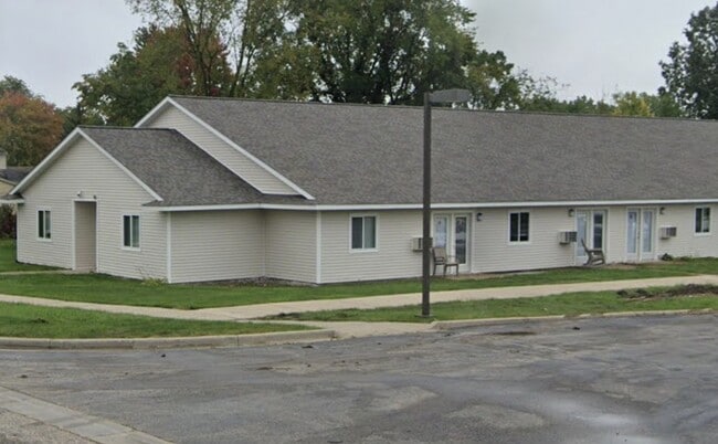 Building Photo - 31950 Clark St