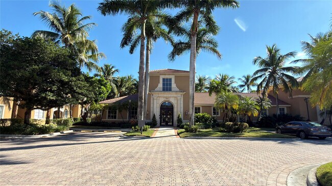 Building Photo - 8000 Nob Hl Rd Unit 202