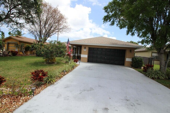 Photo - 147 NW 10th Ave