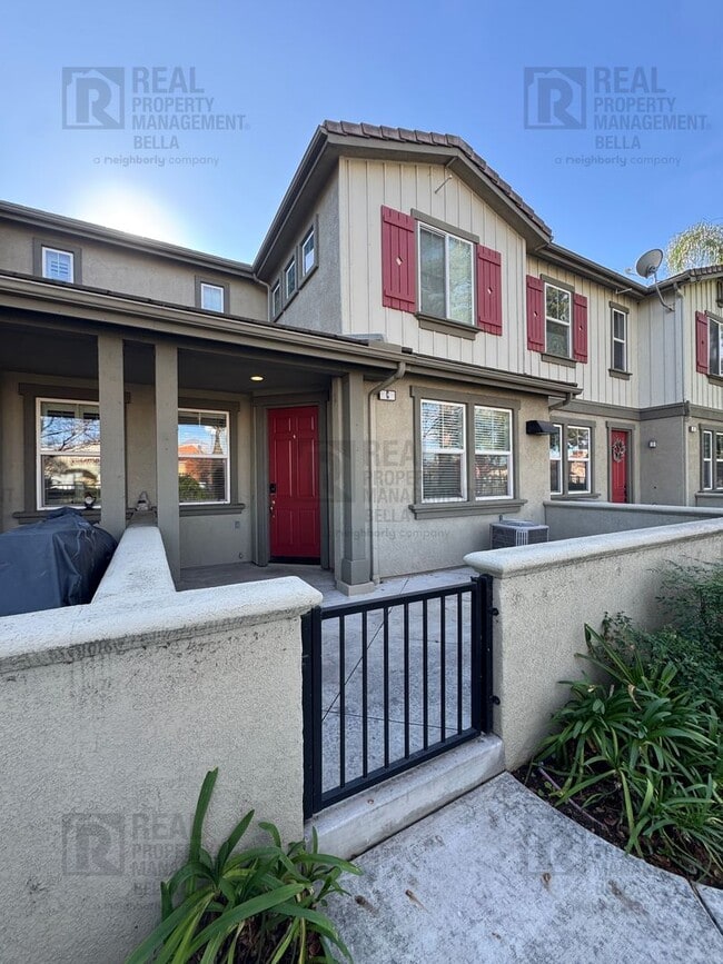 Building Photo - Bright & Open 2-Bed Condo with Loft, Patio & Moreno Valley Ranch Lifestyle
