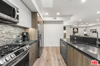 Photo - 4806 Sylmar Ave