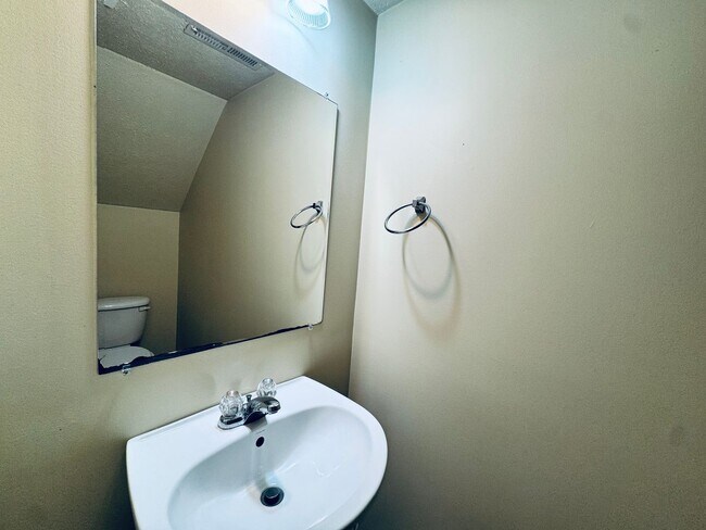 Photo - 127 Primrose Ln Unit 127 B Primrose Lane