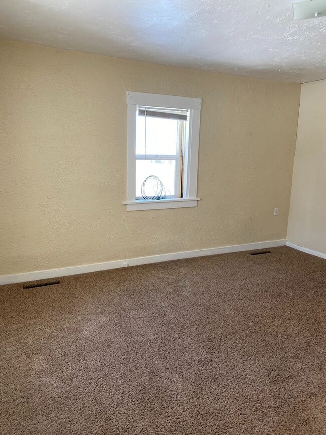 Photo - Cozy 2-Bedroom Home with Spacious Yard – C...