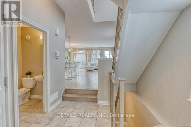 Photo - 264 Brambling Way