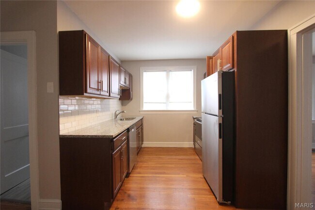 Photo - 3965 Potomac St