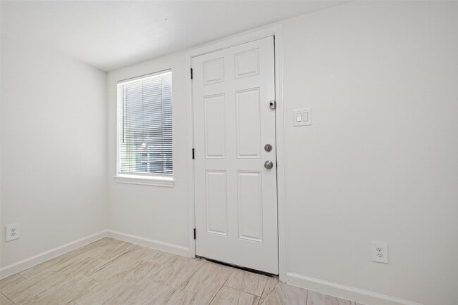Photo - 4901 Stimson St Unit 8