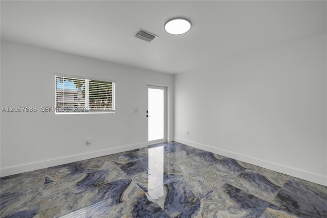 Photo - 10350 SW 48th St Unit B