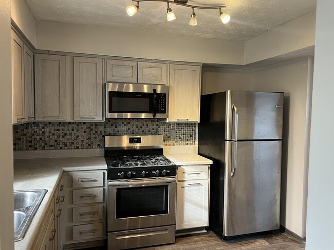 Photo - 3081 Shadow Walk Ln