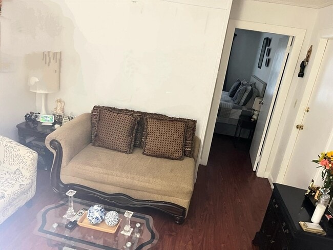 Photo - 84 Garfield Ave Unidad 2