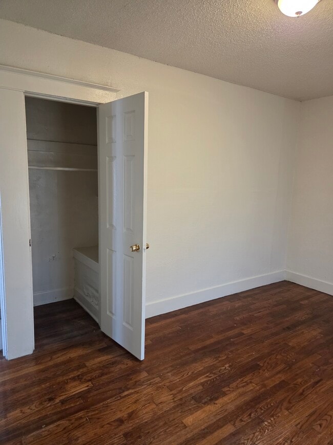 Photo - 3429 Mersington Ave