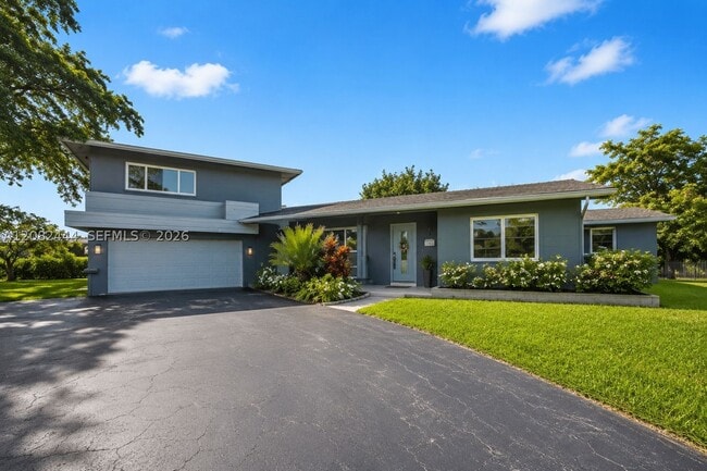 Building Photo - 6700 E Tropical Way