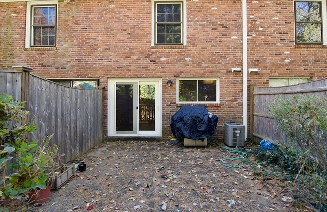 Photo - 20 Smithfield Ct Unit 20