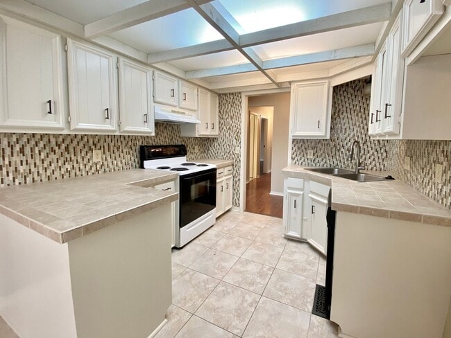 Photo - Comfort and Convenience in the Heart of Jenks