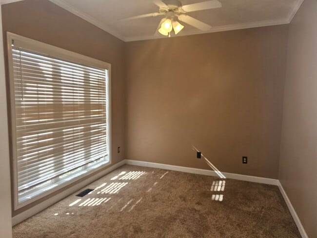 Photo - 4 bedroom with Bonus, fenced in backyard!