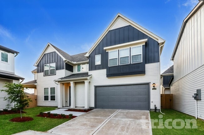 Building Photo - 22631 Terrazzo Dr