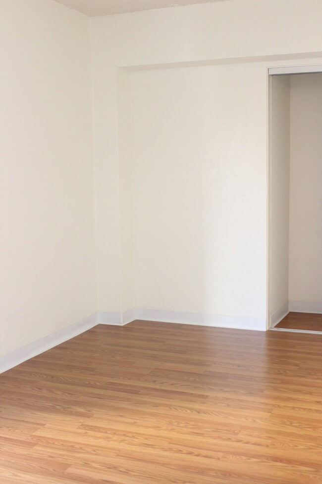 Photo - Fern Terrace - Renovated 2/2/1 with spacious lanai and washer/dryer in unit! Unit 102