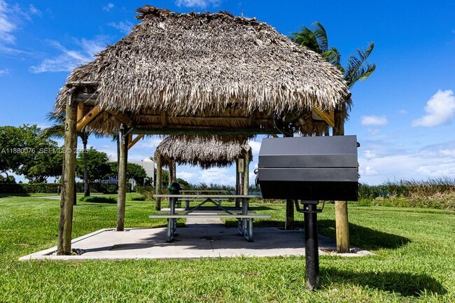 Photo - 109 Lake Emerald Dr Unit 209