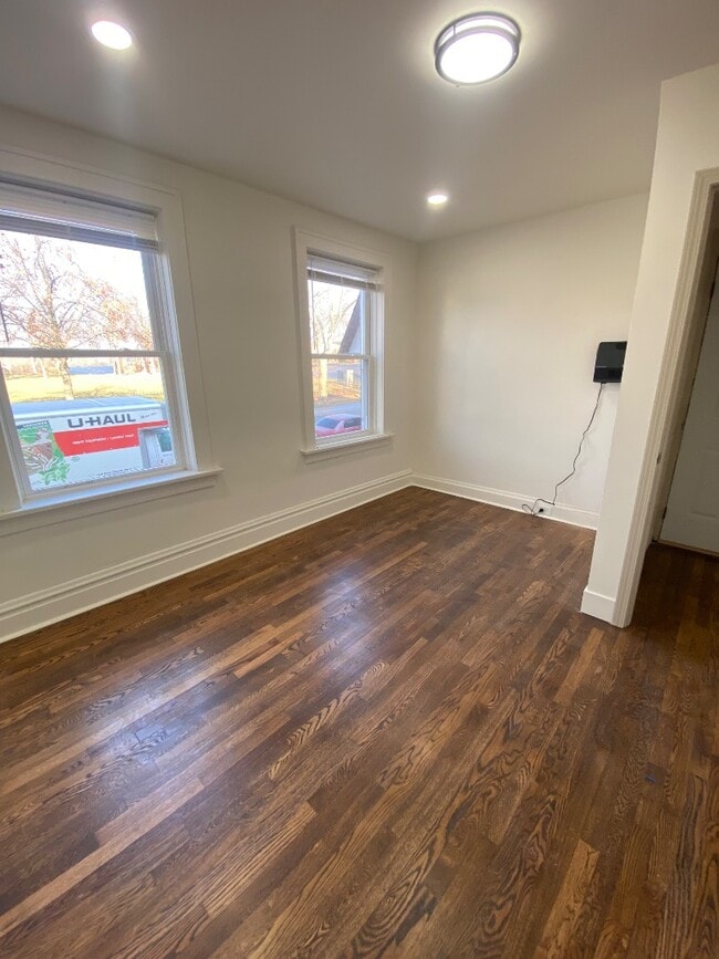 Photo - 4746 S Grand Blvd Unit 1S