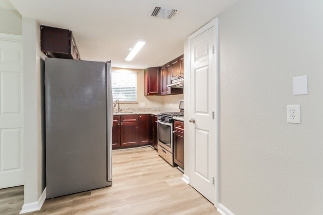 Photo - 7327 Shady Vale Ln