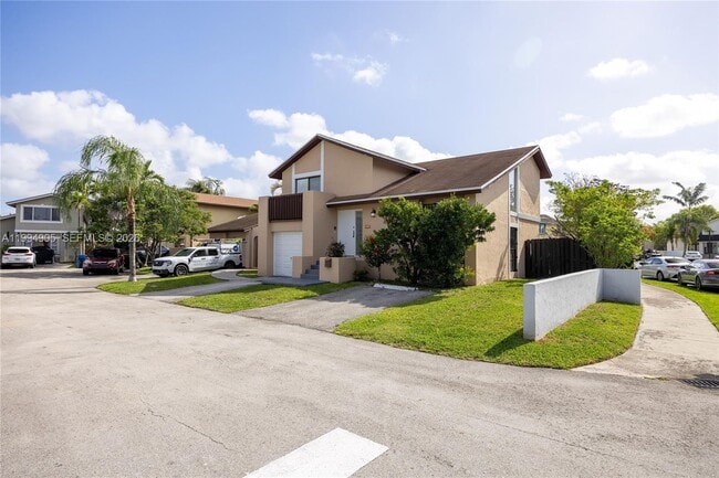 Photo - 914 NW 106th Ave Cir