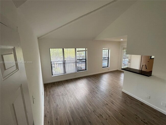 Photo - 8739 NW 39th St Unidad 8739
