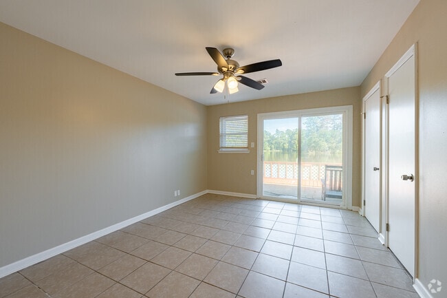 1BR, 1BA - 550 SF - Bedroom