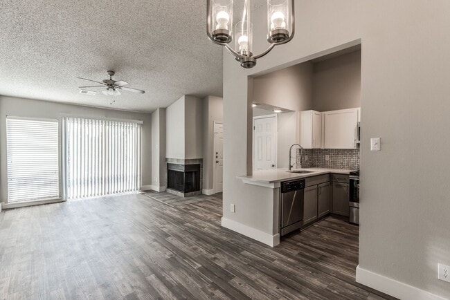 Photo - Modern Feels, Warm Heart Unidad BIL