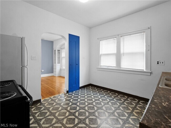 Photo - 3141 Kensington Rd