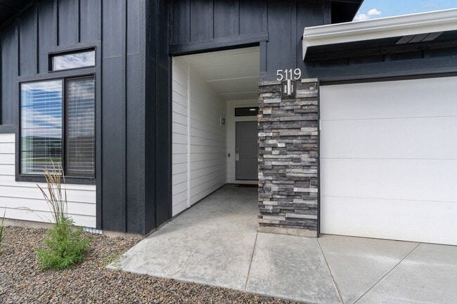 Photo - Beautiful Single Level 4bd/2ba Home Locate...