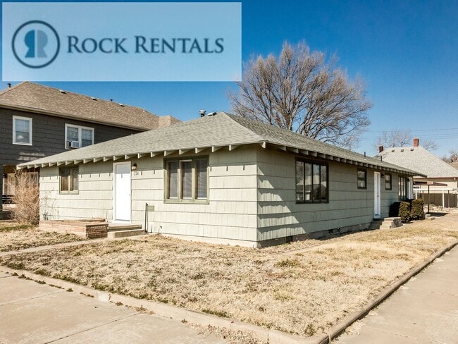 Building Photo - 228 E 5th Ave Unit A