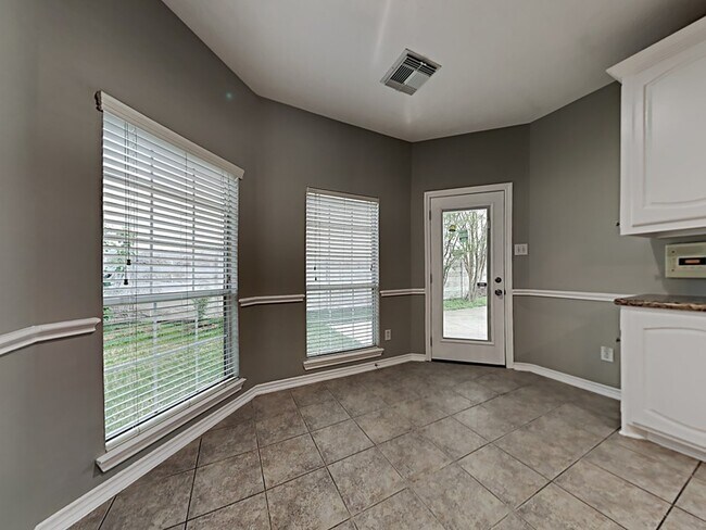 Photo - 16539 Mesa Point Dr