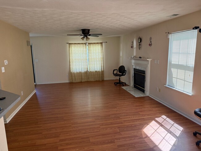 Photo - 3564 Faraday Ln