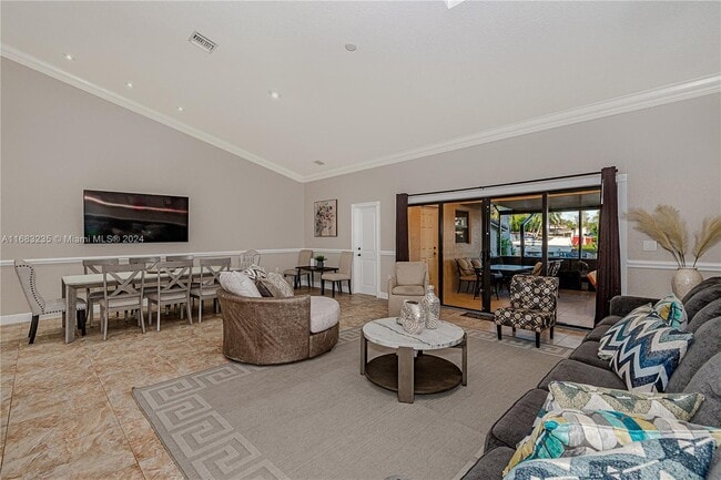Photo - 4732 SW 35th Ave