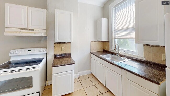 Photo - 1297 N 5th St