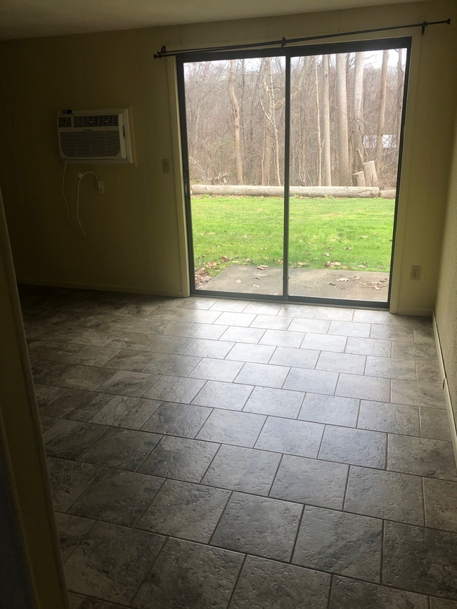 Building Photo - 23 Denlar Dr Unit A Rental