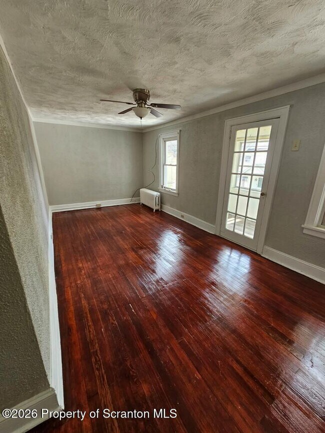 Photo - 130 Willow St