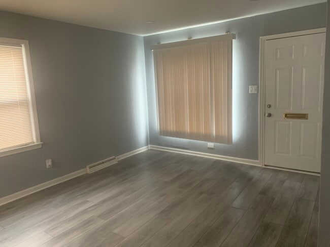 Living room - 11055 Chapp Ave