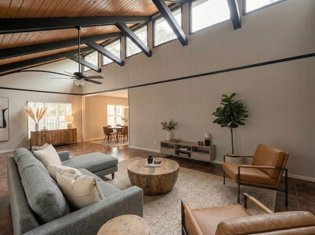 Photo - 2090 Longleaf Dr SW