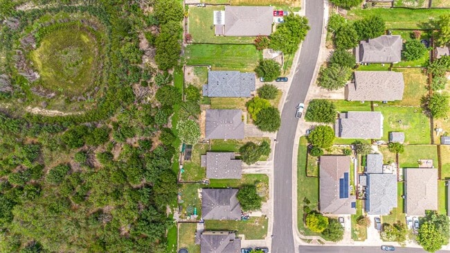 Photo - 180 Onyx Lake Dr