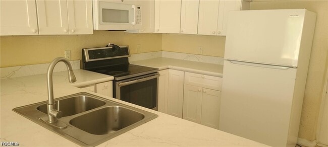 Photo - 18570 Miami Blvd