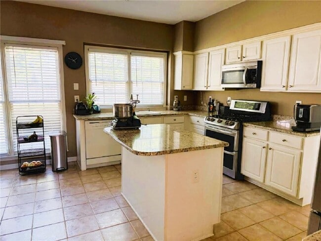 Photo - 7430 Newstead Dr