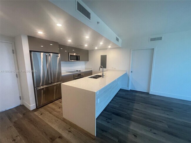 Photo - 13800 Highland Dr Unit 604