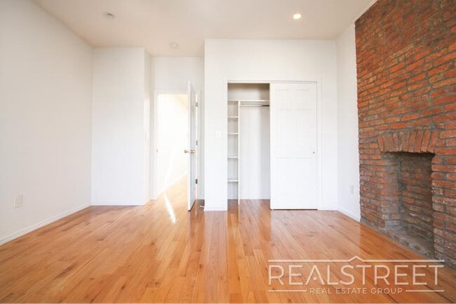 Photo - Spacious 2 BR in Heart of Park Slope Unit 3R