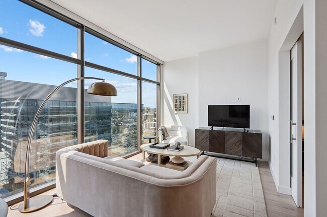 Photo - 1212 Demonbreun St Unit 1904