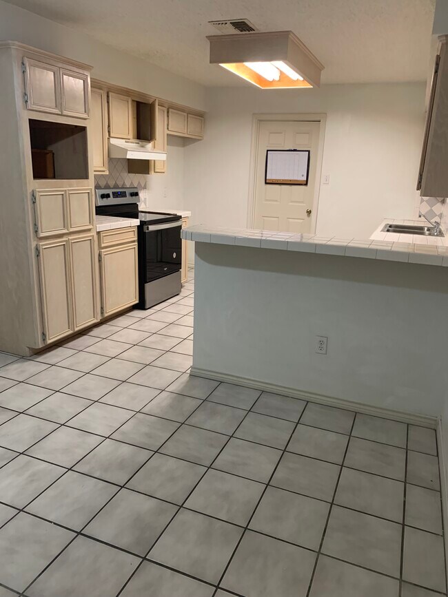 Photo - 4534 Silver Hollow Dr